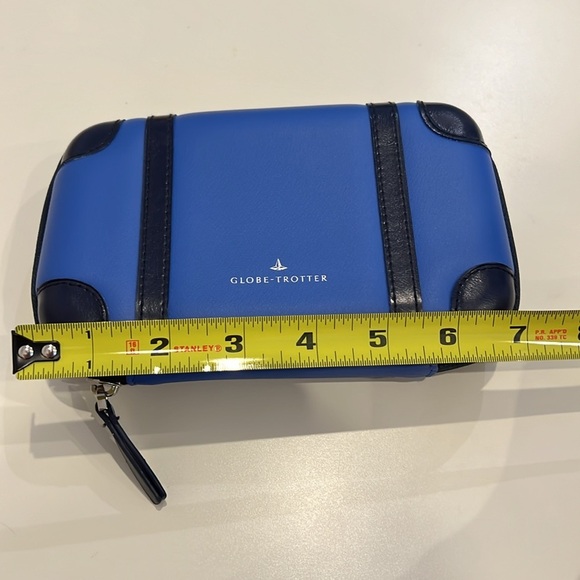 ANA All Nippon Airways Business Class Amenity Kit by Globe-Trotter Blue - Picture 7 of 9